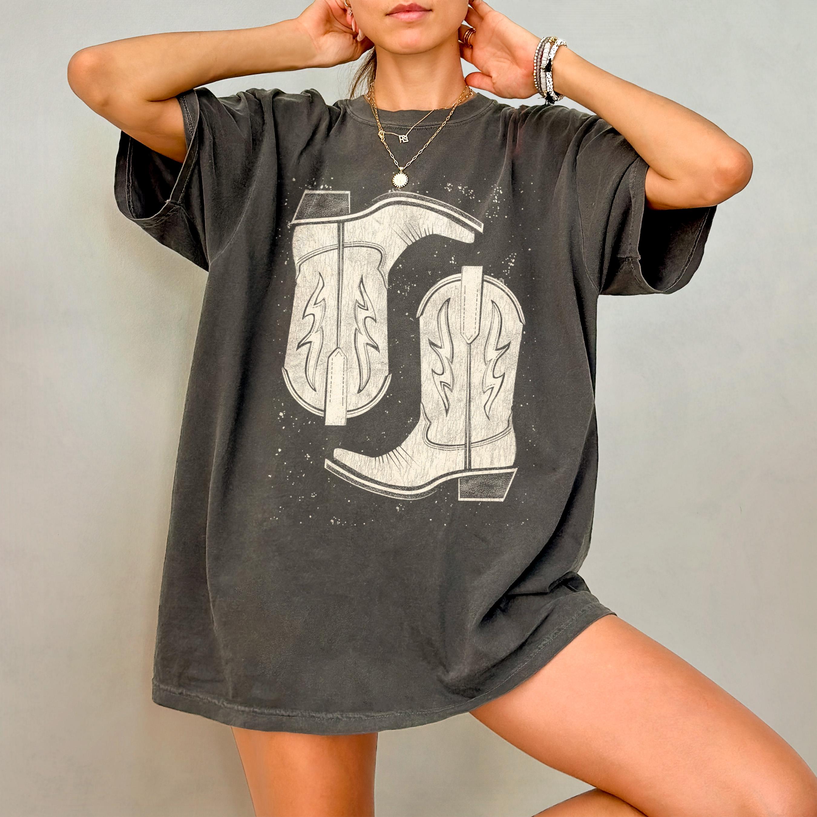 Women'S Fashion Trends 2026 Spring Summer - Retro Cowgirl Boots Printed T-shirt Spring/Summer