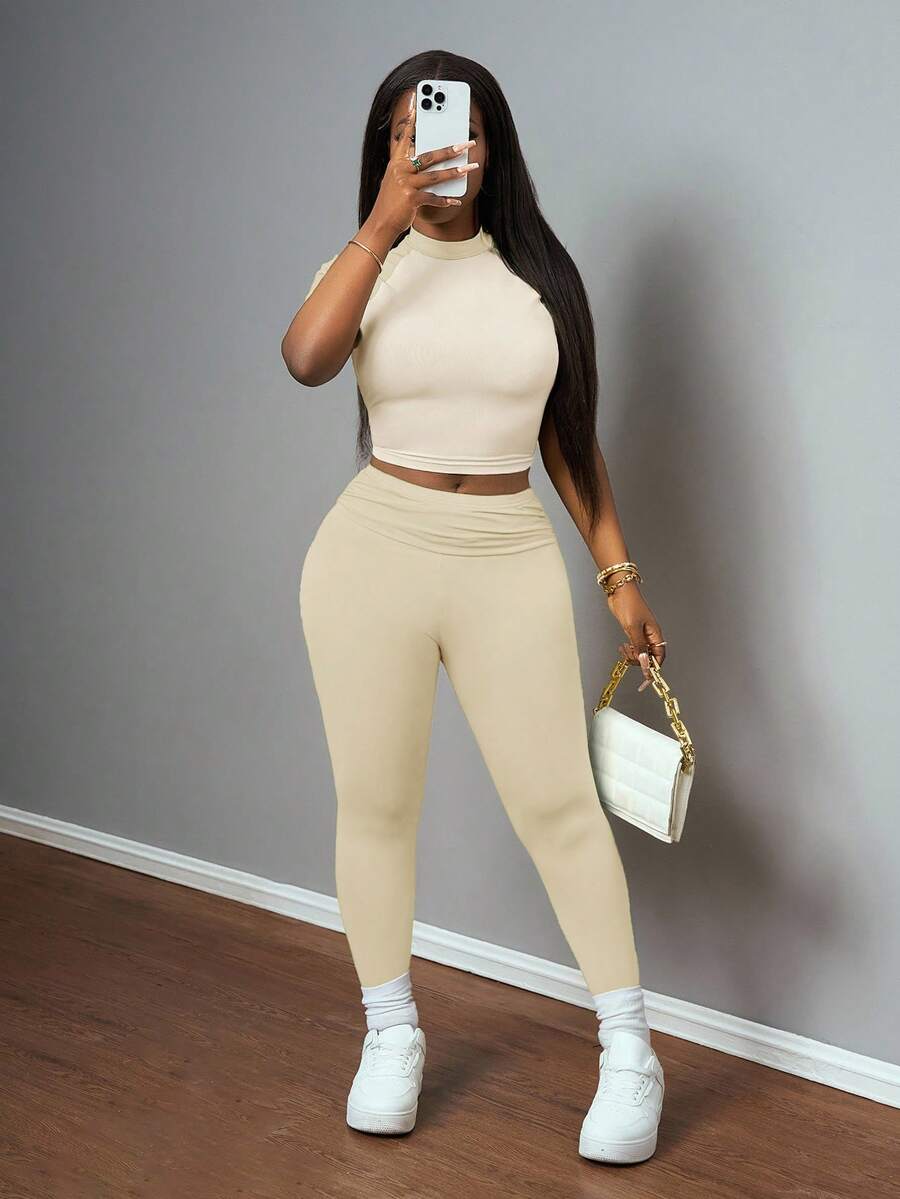 Beige Ruched Crop Top And High – High Waist Leggings recenzja i cena