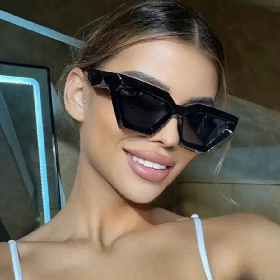 Black Square Sunglasses Women  – Women'S Fashion Eyewear recenzja i cena