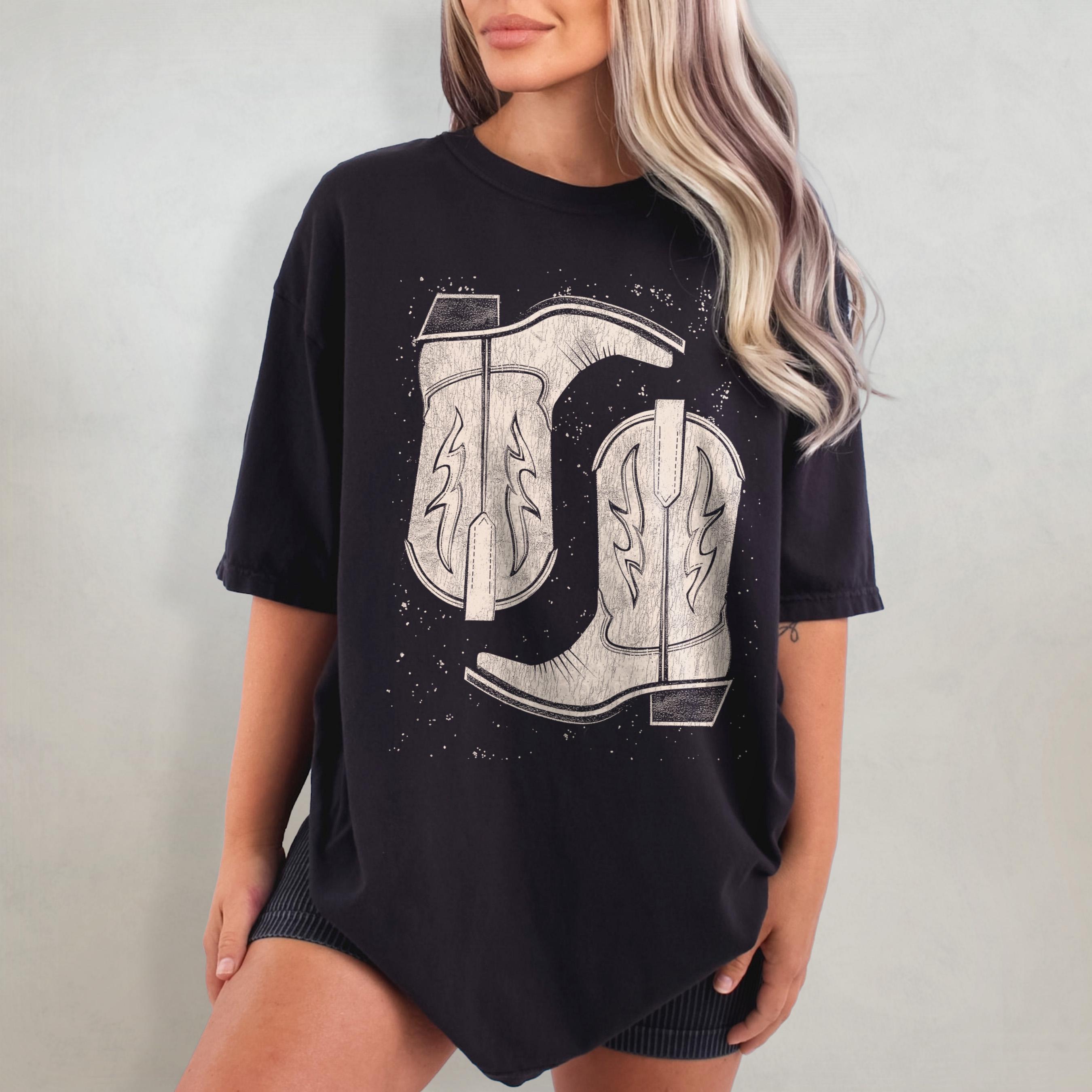 Retro Cowgirl Boots Printed T- – Women'S Fashion Trends 2026 Spring Summer recenzja i cena