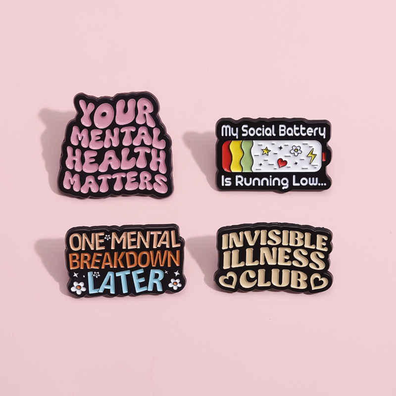 Cartoon Letter Metal Brooch Ra – Women Fashion History recenzja i cena